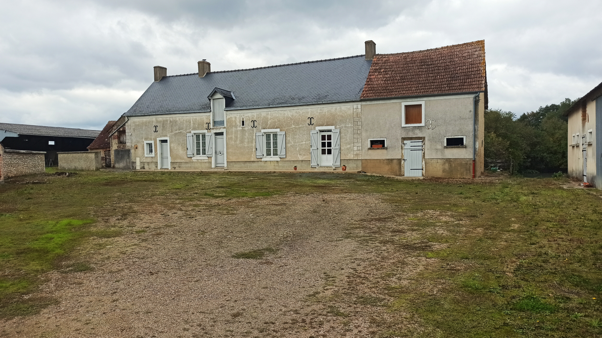 Vente Fermette avec grande dépendance sur un ha de terrain