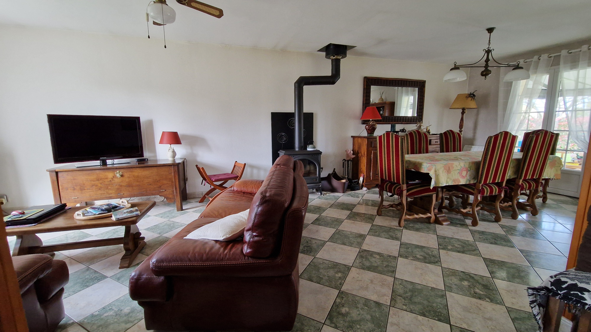 Photo 3