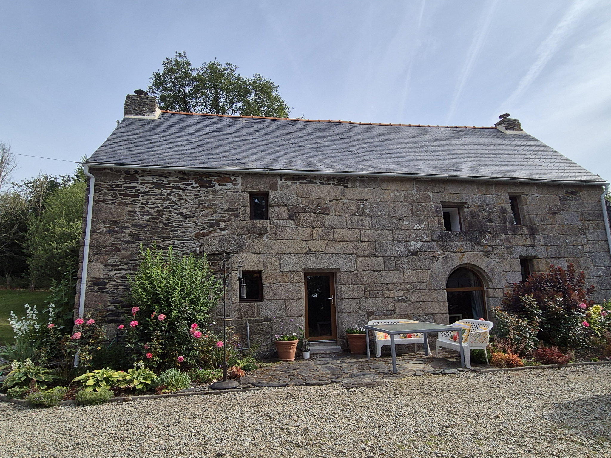 Ncien Presbytère de Charme avec beaux volumes et terrain att