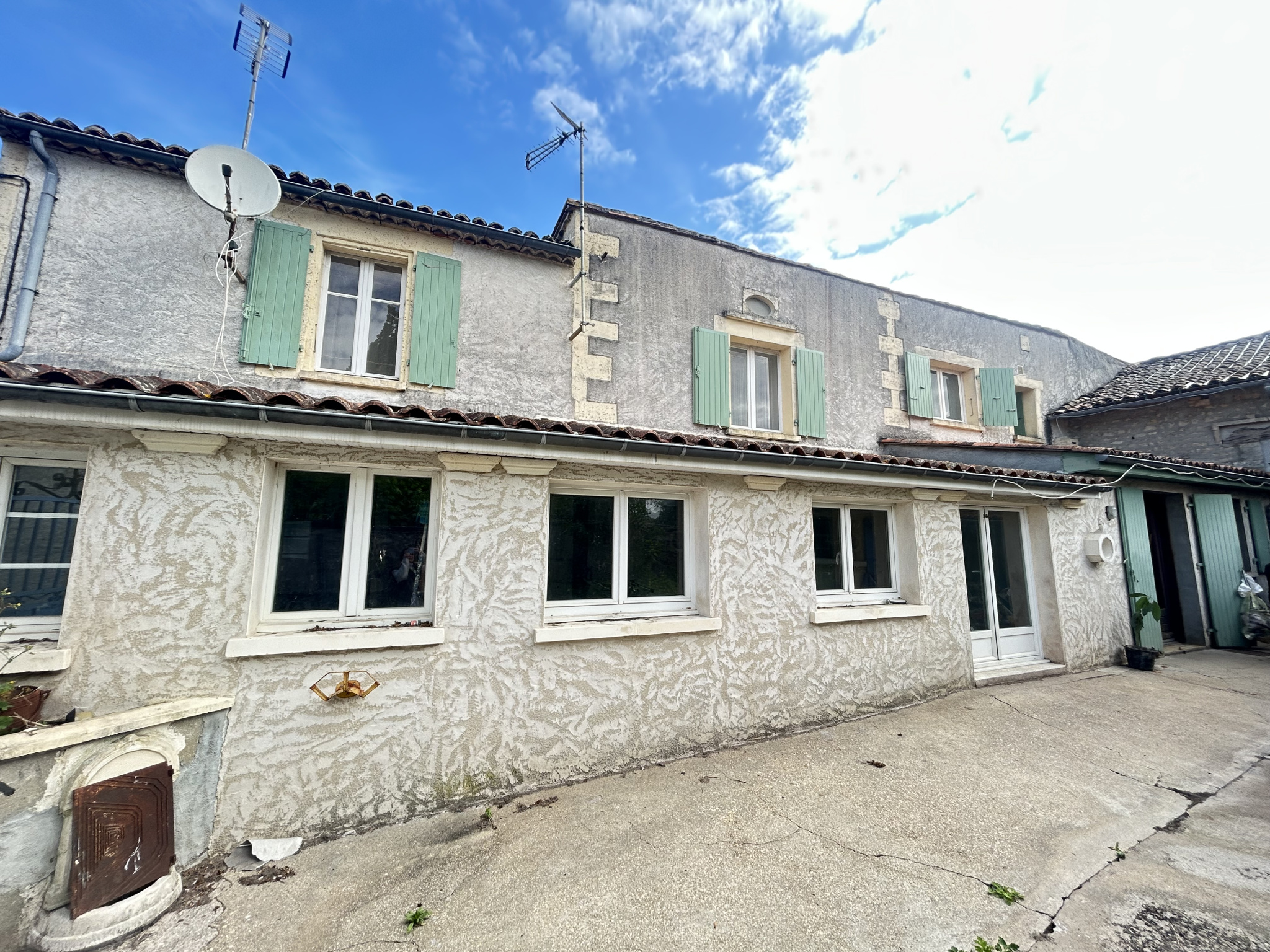 Maison de village à Vars ( 16330 )