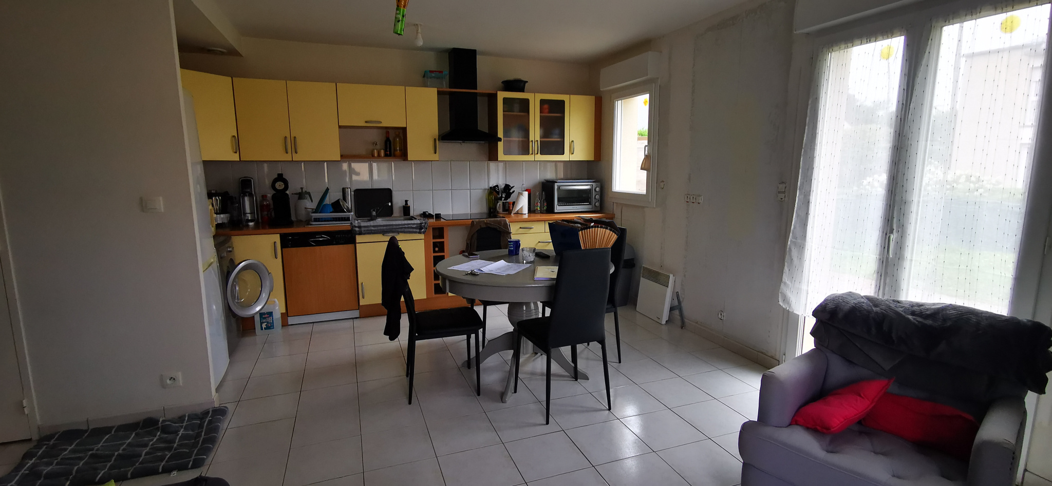 Photo 1