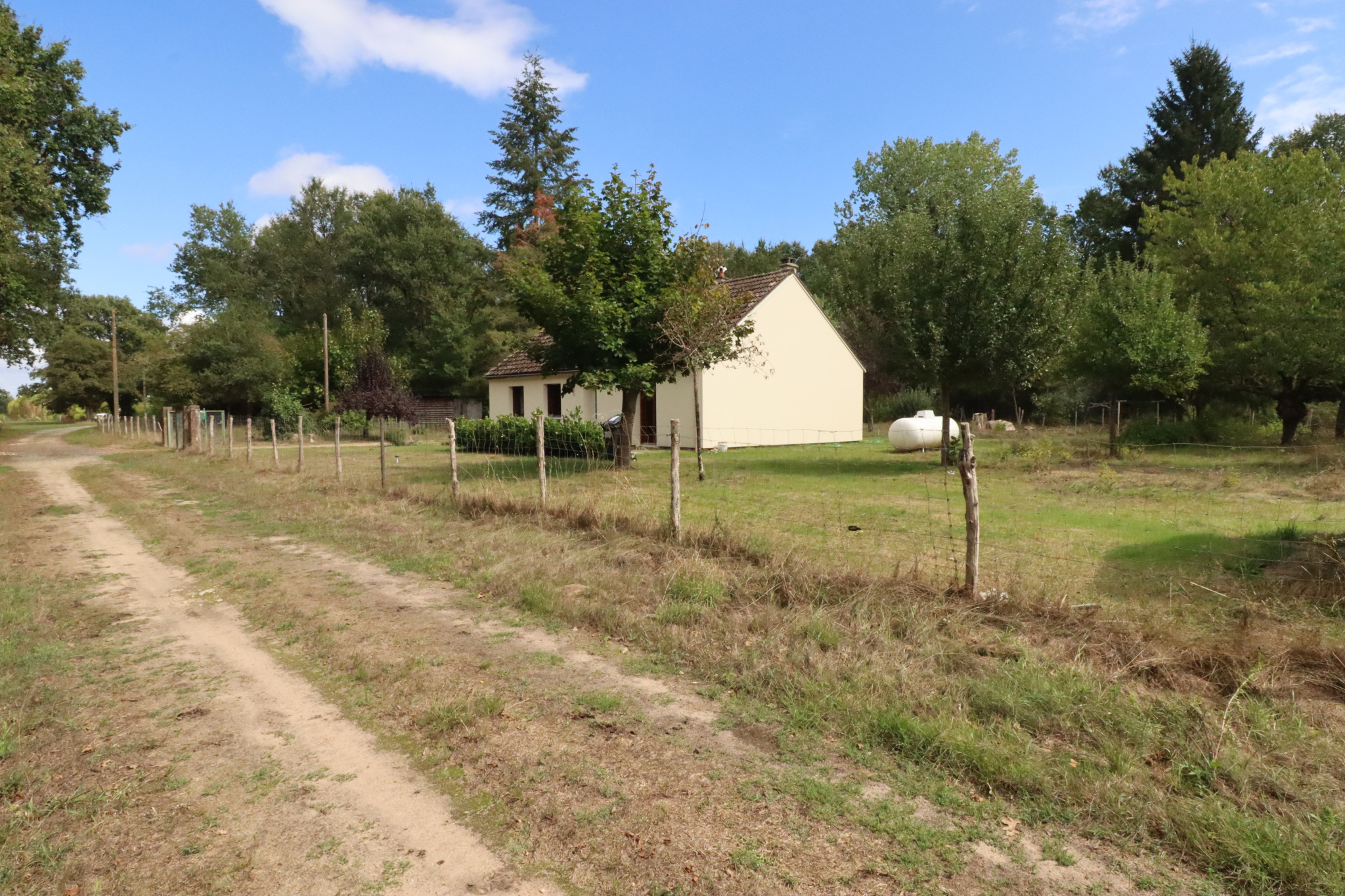 Pavillon plain pied dans un cadre calme et verdoyant